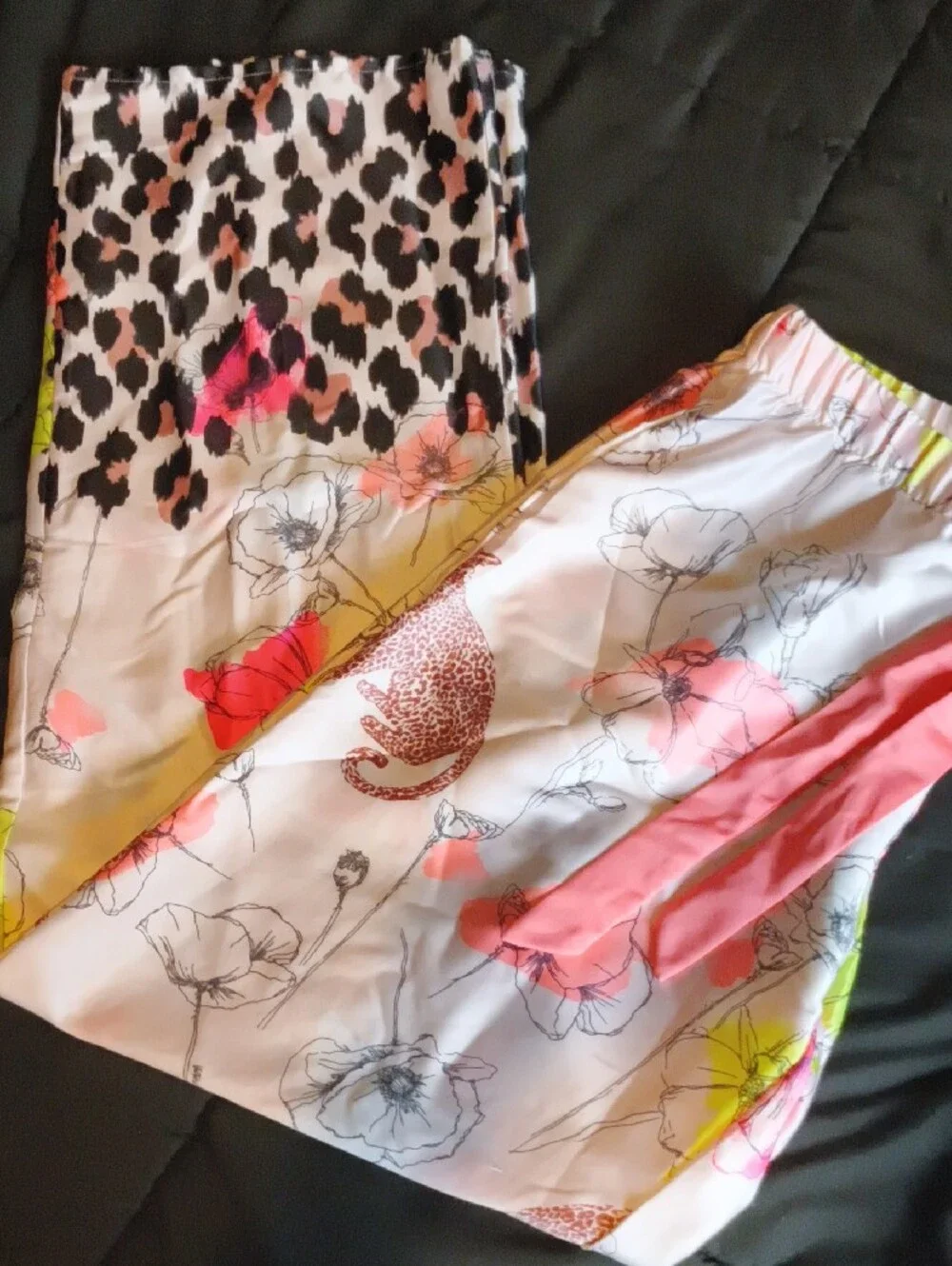 Victoria's Secret Silk Lounge Pants with Neon Pink & Coral Floral Print S NWOT - Picture 3 of 8